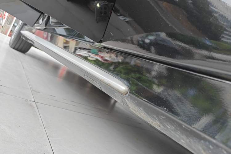 Used Mercedes-Benz C-Class 2019 Restyled C 260 L Sport Edition Right Side Sill