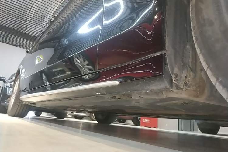 Used Mercedes-Benz C-Class 2019 C 180 L Fashion Edition Sport Version Right Side Sill