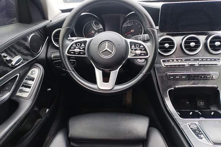 Used Mercedes-Benz C-Class 2019 C 180 L Fashion Edition Sport Version Steering Wheel