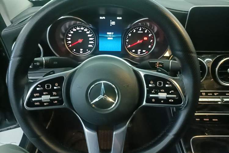 Used Mercedes-Benz C-Class 2019 C 180 L Fashion Edition Sport Version Steering Wheel