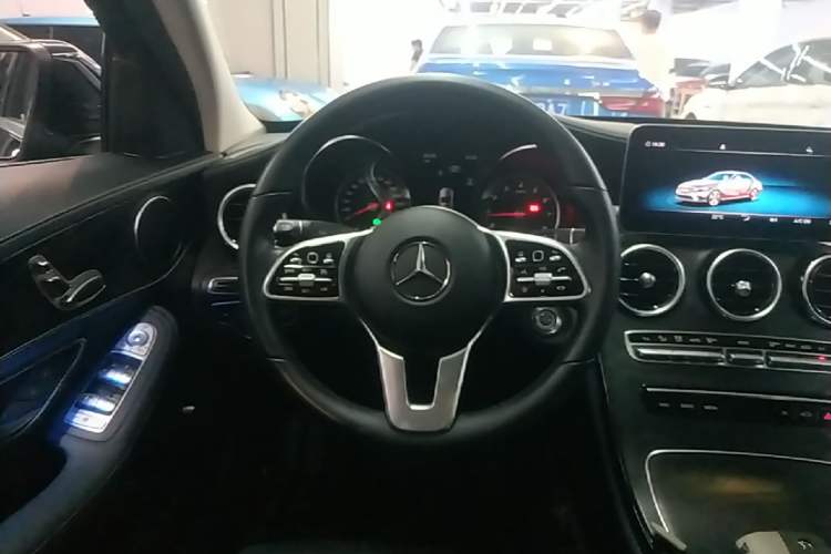 Used Mercedes-Benz C-Class 2019 C 180 L Fashion Edition Sport Version Steering Wheel