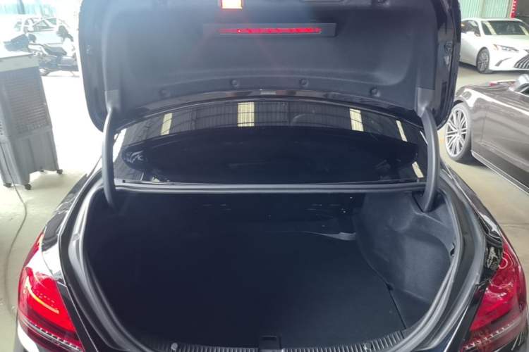 Used Mercedes-Benz C-Class 2019 Restyled C 260 L Sport Edition Trunk