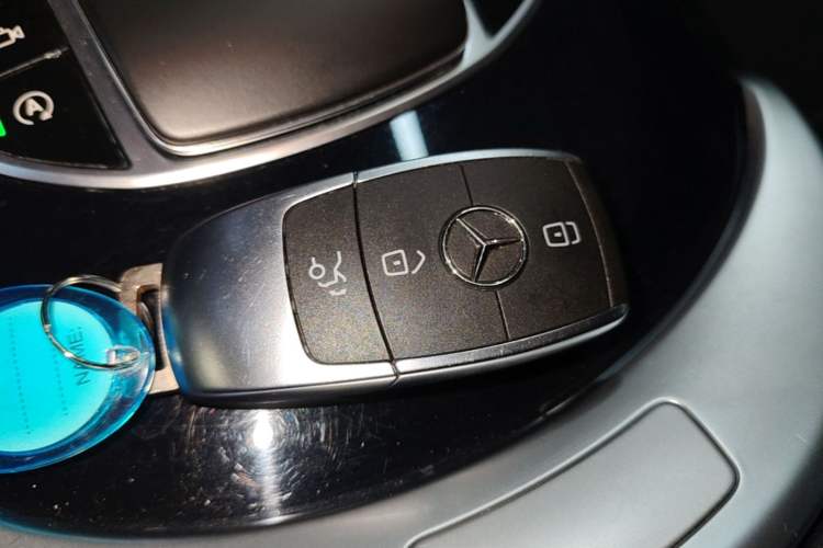 Used Mercedes-Benz C-Class 2019 C 260 Sport Edition Vehicle Key