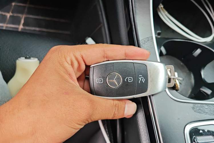 Used Mercedes-Benz C-Class 2019 Restyled C 260 L Sport Edition Vehicle Key