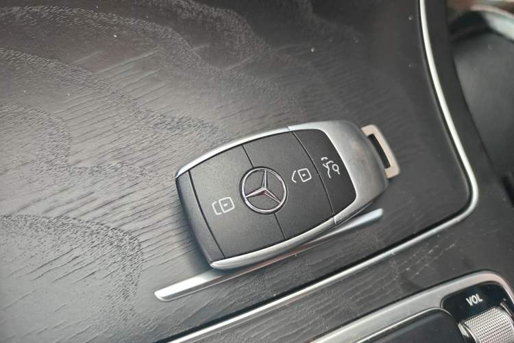 Used Mercedes-Benz C-Class 2019 C 180 L Fashion Edition Sport Version Vehicle Key