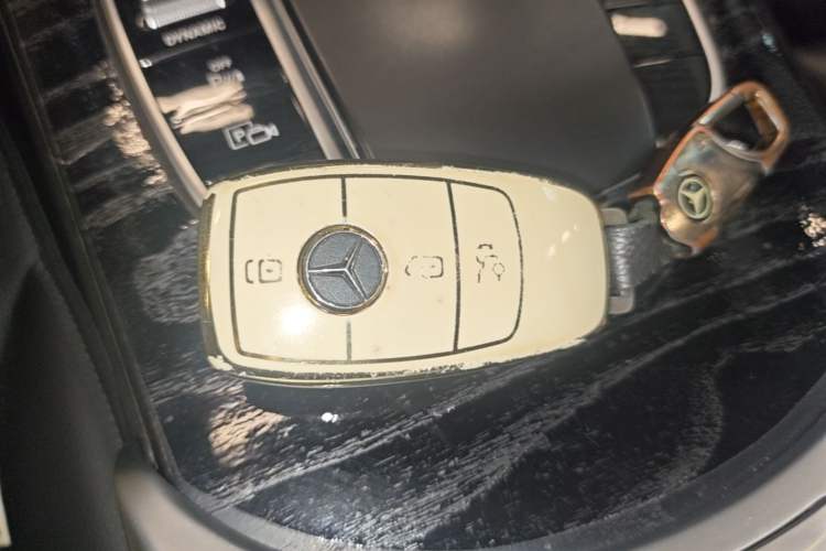 Used Mercedes-Benz C-Class 2019 C 180 L Fashion Edition Sport Version Vehicle Key