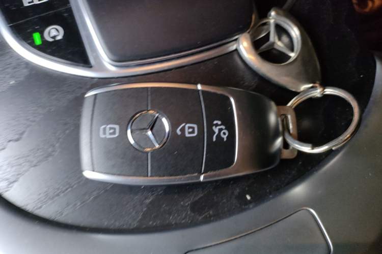 Used Mercedes-Benz C-Class 2019 C 180 L Fashion Edition Sport Version Vehicle Key