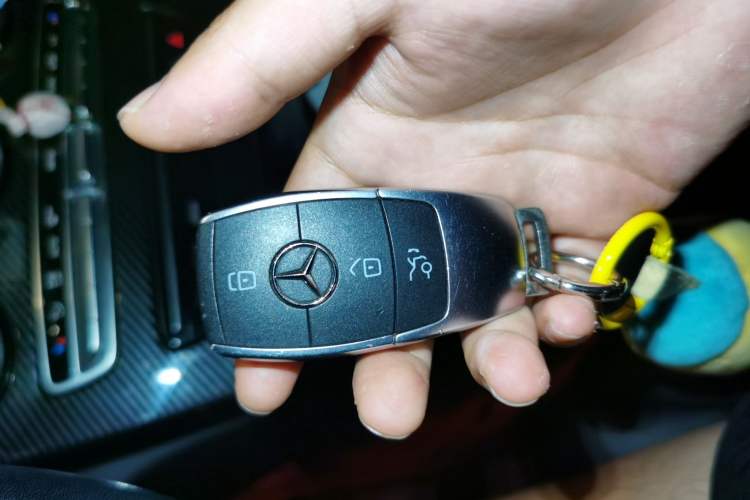 Used Mercedes-Benz C-Class 2019 Restyled C 260 L Sport Edition Vehicle Key