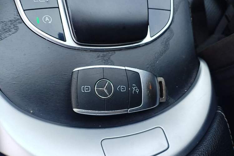 Used Mercedes-Benz C-Class 2019 C 180 L Fashion Edition Sport Version Vehicle Key
