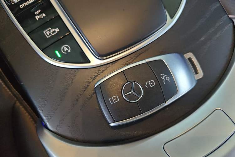 Used Mercedes-Benz C-Class 2019 Restyled C 260 L Sport Edition Vehicle Key