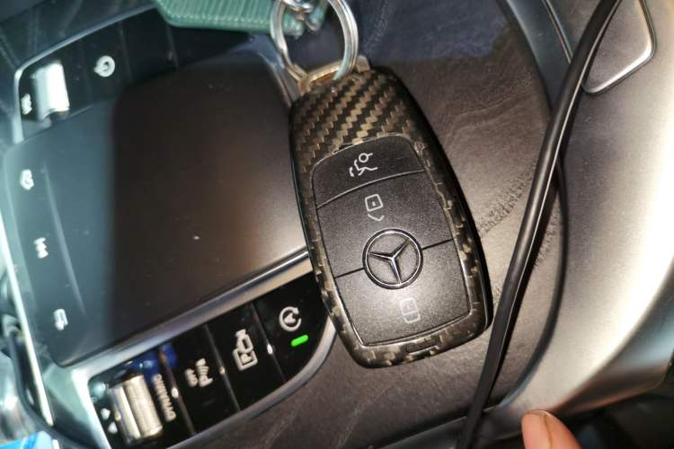 Used Mercedes-Benz C-Class 2019 C 300 station wagon Vehicle Key