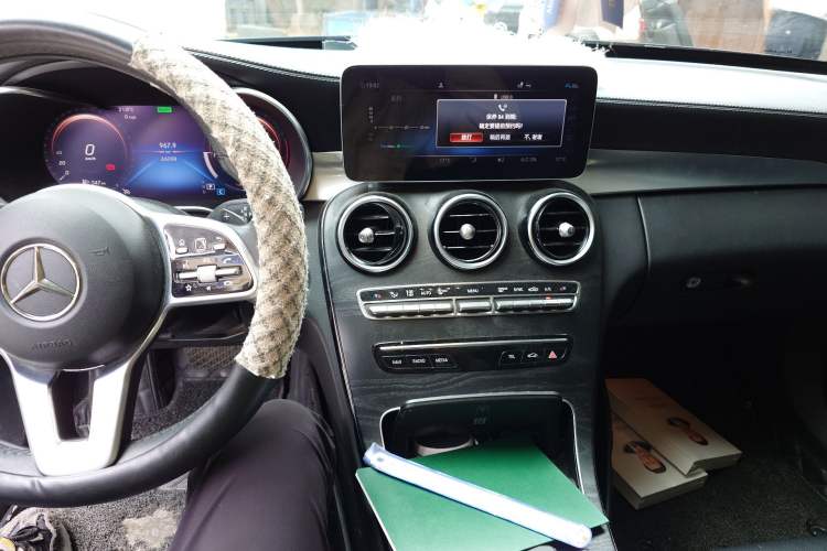 Used Mercedes-Benz C-Class 2019 Restyled C 260 L Sport Edition Audio And AC Panel