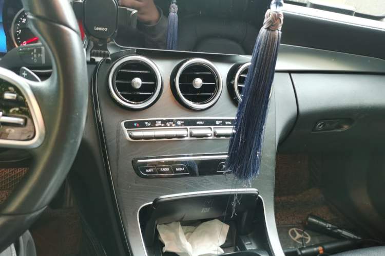 Used Mercedes-Benz C-Class 2019 C 260 L Sport Edition Audio And AC Panel