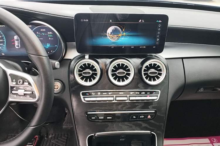 Used Mercedes-Benz C-Class 2019 Restyled C 260 L Sport Edition Audio And AC Panel
