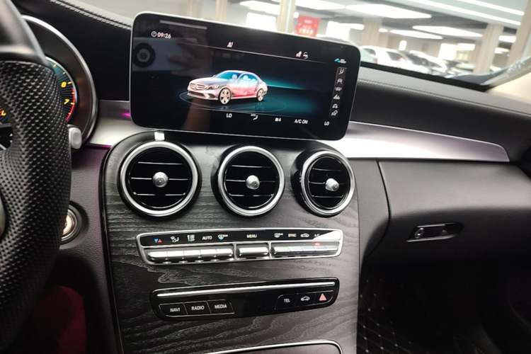 Used Mercedes-Benz C-Class 2019 Restyled C 260 L Sport Edition Audio And AC Panel