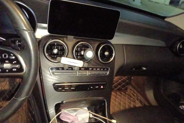 Used Mercedes-Benz C-Class 2019 Restyled C 260 L Sport Edition Audio And AC Panel
