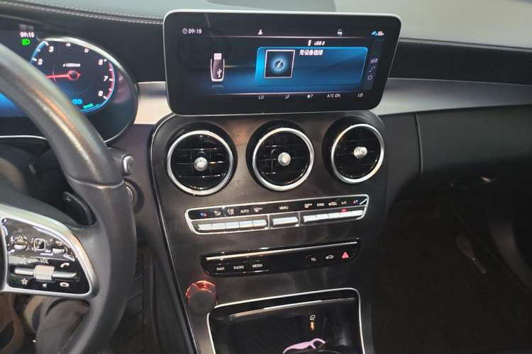 Used Mercedes-Benz C-Class 2019 C 260 L Sport Edition Audio And AC Panel