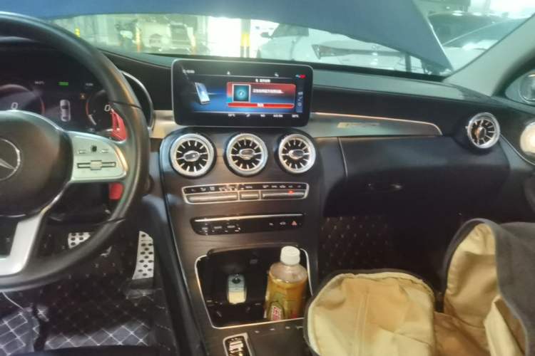 Used Mercedes-Benz C-Class 2019 Restyled C 260 L Sport Edition Audio And AC Panel