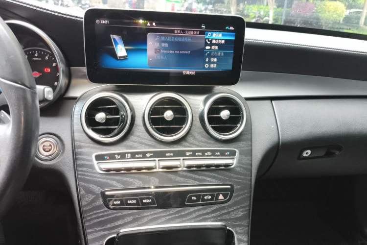 Used Mercedes-Benz C-Class 2019 C 180 L Fashion Edition Sport Version Audio And AC Panel