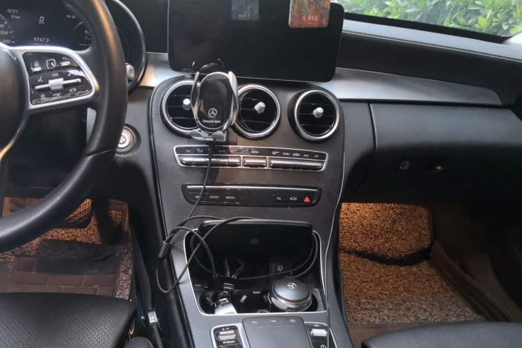 Used Mercedes-Benz C-Class 2019 Restyled C 260 L Sport Edition Audio And AC Panel
