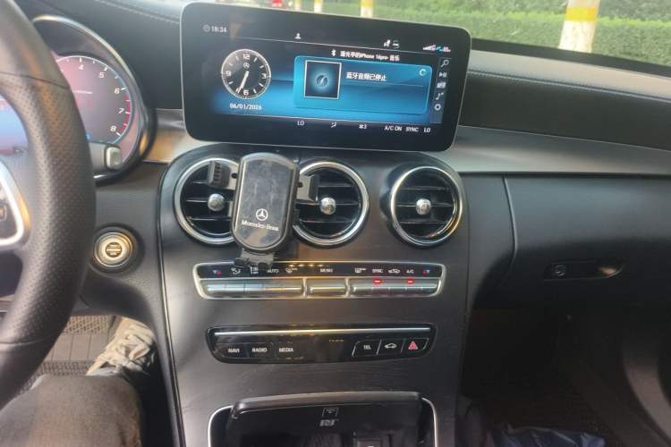 Used Mercedes-Benz C-Class 2019 Restyled C 260 L Sport Edition Audio And AC Panel