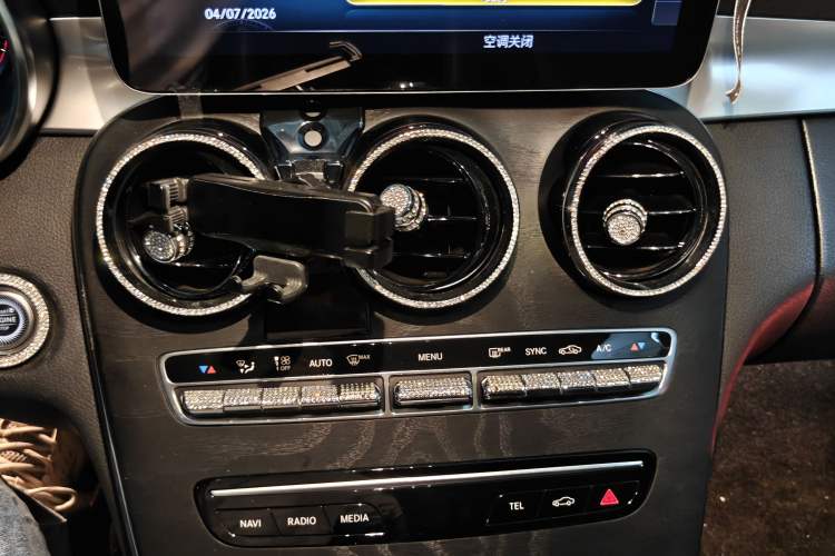 Used Mercedes-Benz C-Class 2019 Restyled C 260 L Sport Edition Audio And AC Panel