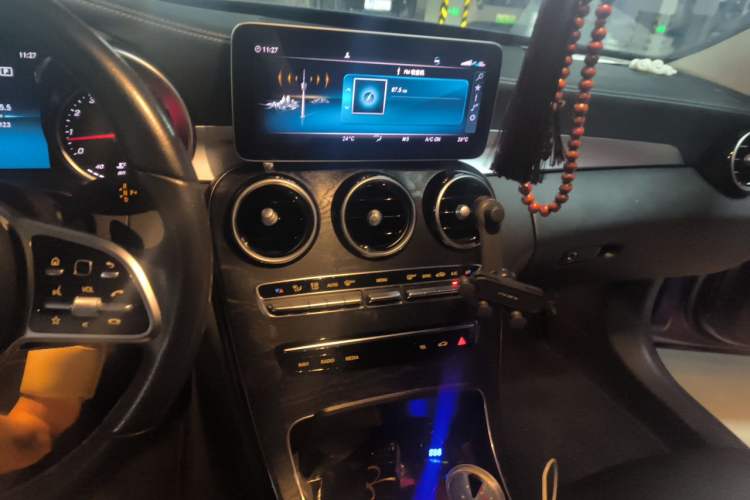 Used Mercedes-Benz C-Class 2019 C 180 L Fashion Edition Sport Version Audio And AC Panel