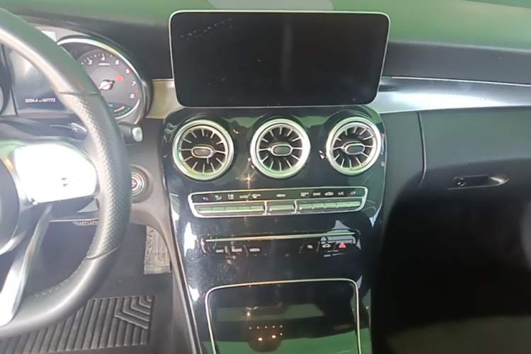 Used Mercedes-Benz C-Class 2019 C 260 Sport Edition Audio And AC Panel