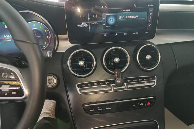 Used Mercedes-Benz C-Class 2019 Restyled C 260 L Sport Edition Audio And AC Panel