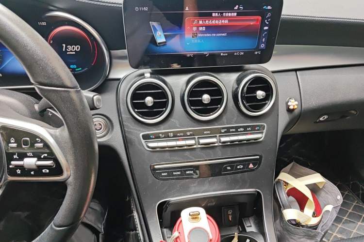 Used Mercedes-Benz C-Class 2019 Restyled C 260 L Sport Edition Audio And AC Panel