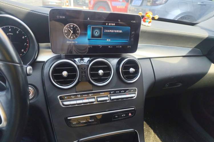 Used Mercedes-Benz C-Class 2019 Restyled C 260 L Sport Edition Audio And AC Panel