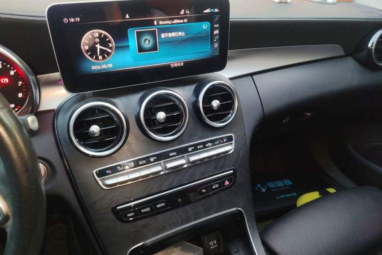 Used Mercedes-Benz C-Class 2019 C 180 L Fashion Edition Sport Version Audio And AC Panel