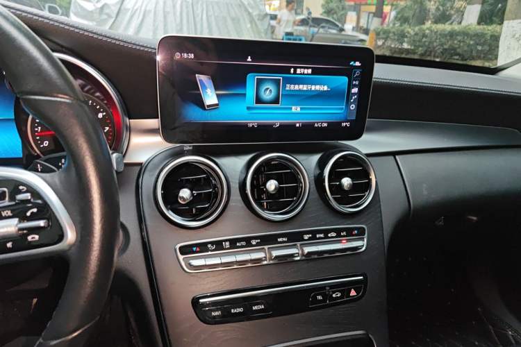 Used Mercedes-Benz C-Class 2019 C 260 L Sport Edition Audio And AC Panel