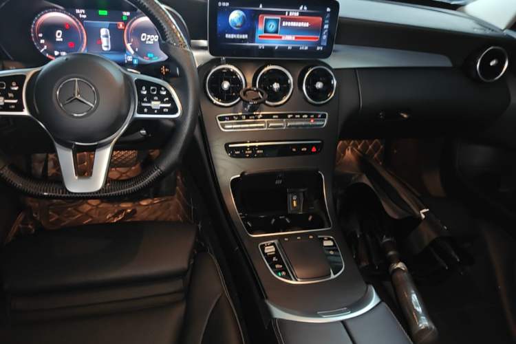 Used Mercedes-Benz C-Class 2019 Restyled C 260 L Sport Edition Audio And AC Panel