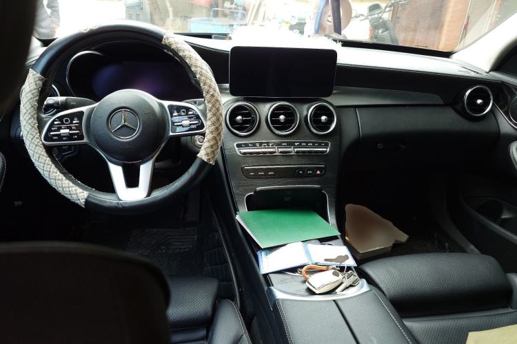 Used Mercedes-Benz C-Class 2019 Restyled C 260 L Sport Edition Center Console