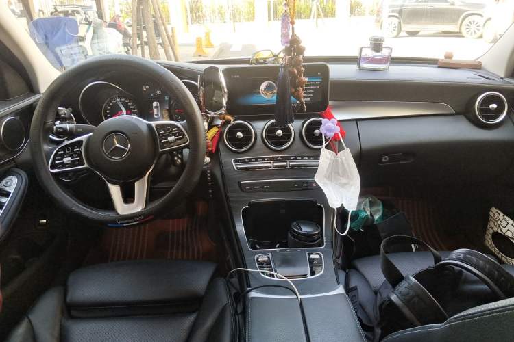 Used Mercedes-Benz C-Class 2019 C 260 L Sport Edition Center Console