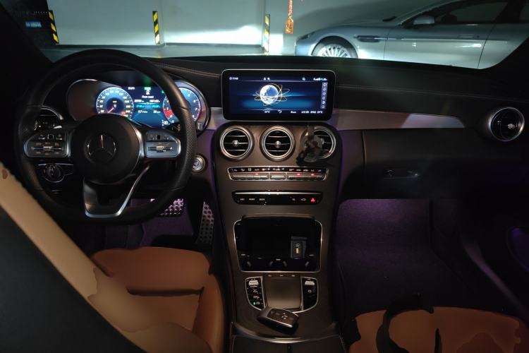 Used Mercedes-Benz C-Class 2019 C 260 Coupe Center Console