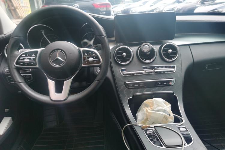 Used Mercedes-Benz C-Class 2019 C 260 L Sport Edition Center Console