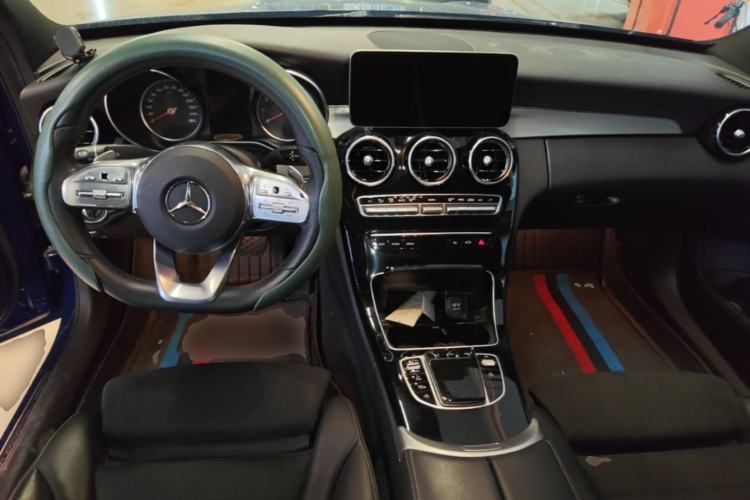 Used Mercedes-Benz C-Class 2019 C 260 Sport Edition Center Console