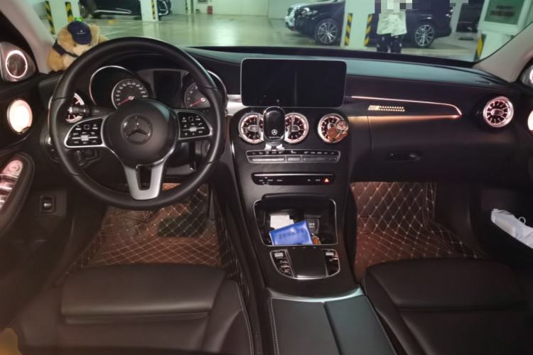 Used Mercedes-Benz C-Class 2019 C 180 L Fashion Edition Sport Version Center Console