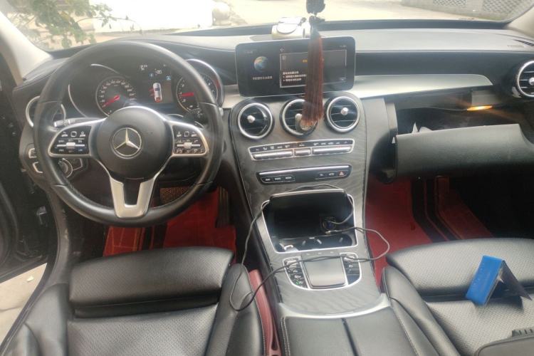 Used Mercedes-Benz C-Class 2019 C 180 L Fashion Edition Sport Version Center Console