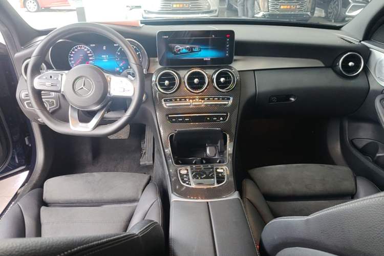 Used Mercedes-Benz C-Class 2019 C 260 Sport Edition Center Console