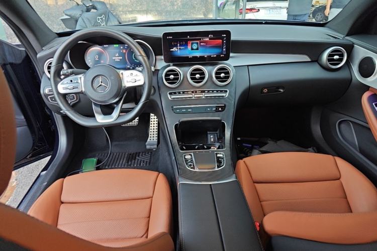 Used Mercedes-Benz C-Class 2019 C 260 Coupe Center Console