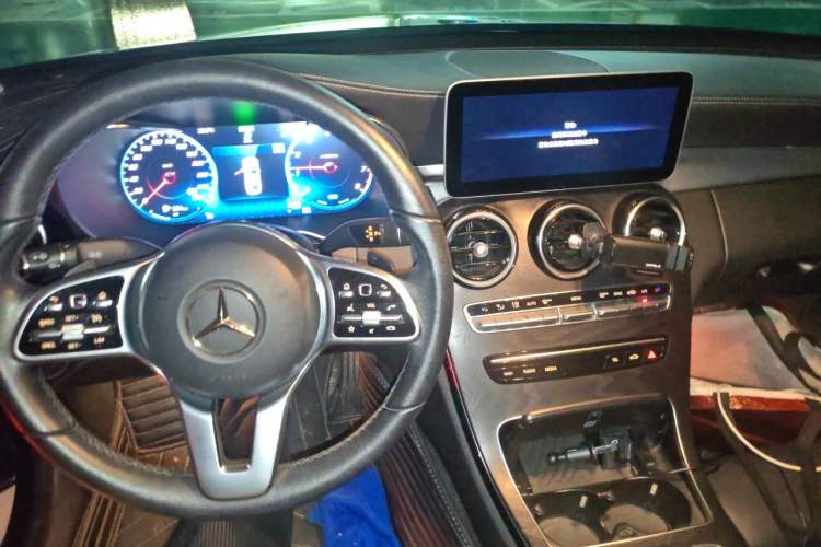 Used Mercedes-Benz C-Class 2019 C 260 L Sport Edition Center Console