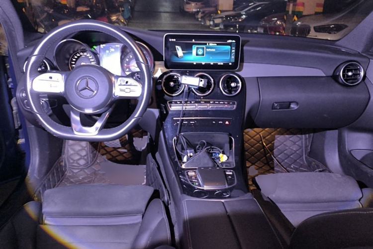 Used Mercedes-Benz C-Class 2019 C 260 Sport Edition Center Console