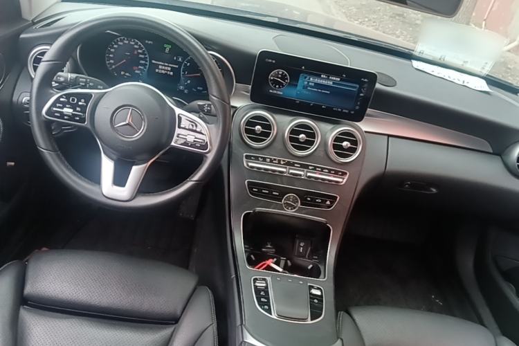 Used Mercedes-Benz C-Class 2019 C 260 Estate Center Console
