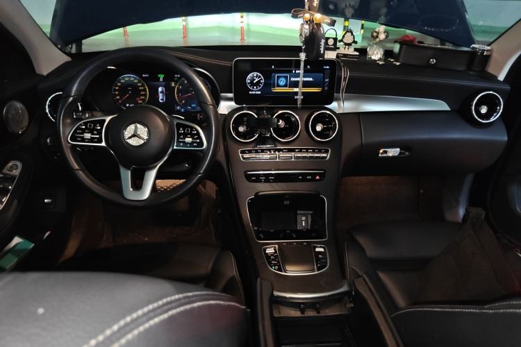 Used Mercedes-Benz C-Class 2019 Restyled C 260 L Sport Edition Center Console
