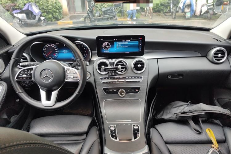 Used Mercedes-Benz C-Class 2019 C 260 Estate Center Console