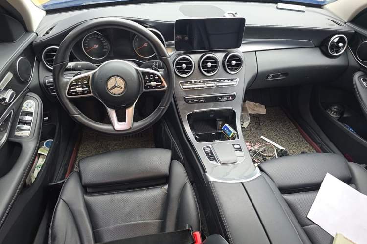 Used Mercedes-Benz C-Class 2019 C 260 L Sport Edition Center Console