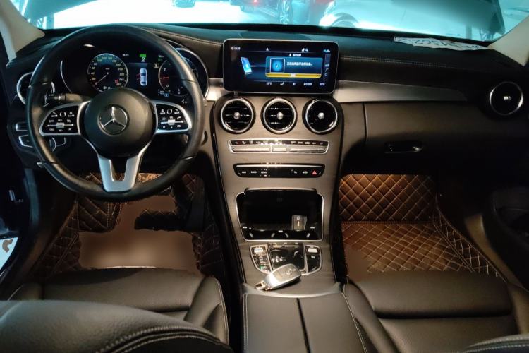 Used Mercedes-Benz C-Class 2019 Restyled C 260 L Sport Edition Center Console